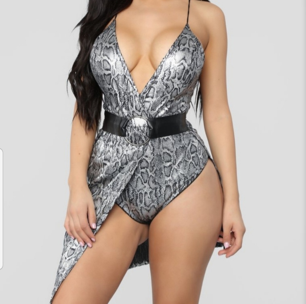 Hot Snake Skin Bodysuit Belted Silver Dress
